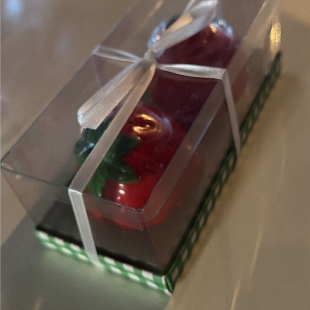 Red Strawberry Salt and Pepper Shakers - Picture 4 of 5